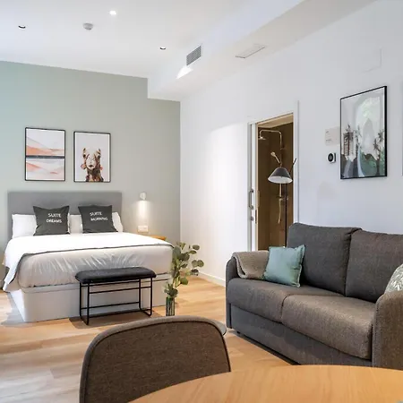 Limehome Calle Granada Appartement *